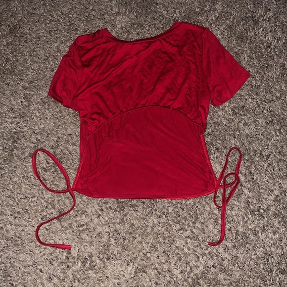 Tie back tshirt - Picture 2 of 3